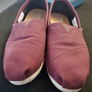 Burgundy Classic Toms